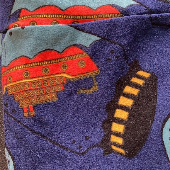 One size ship in a bottle LuLaRoe Leggings - Picture 2 of 4